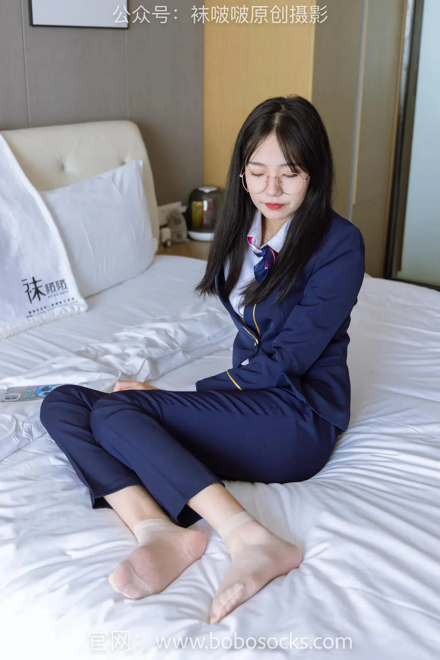 [BoBoSocks袜啵啵]NO.139 小甜豆-高跟鞋、短肉丝、空姐制服 [140P]插图3